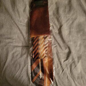 Tie and handkerchief set